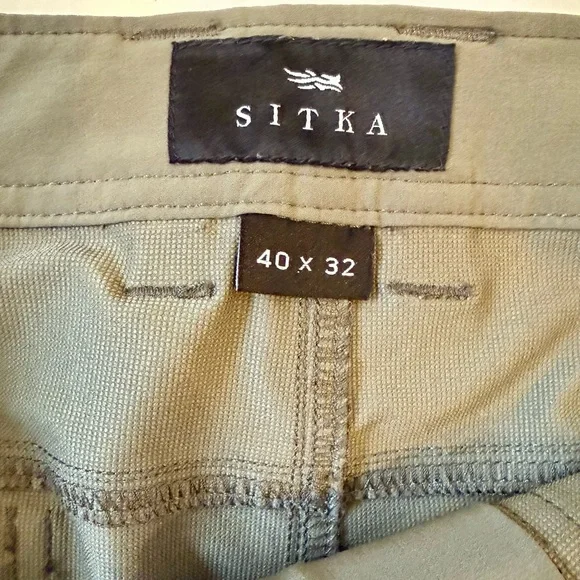 Sitka Men's olive green pants size 40 x 32 - Picture 2 of 4